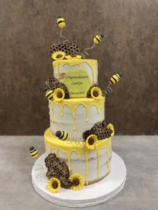 Graduation custom cake