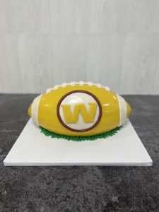 Graduation custom cake