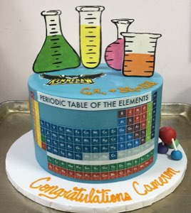 Graduation custom cake