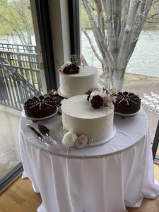 Weddings custom cake