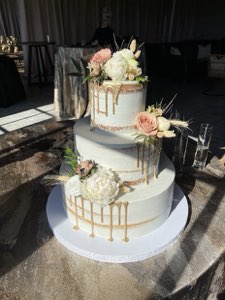 Weddings custom cake