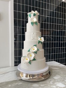 Weddings custom cake